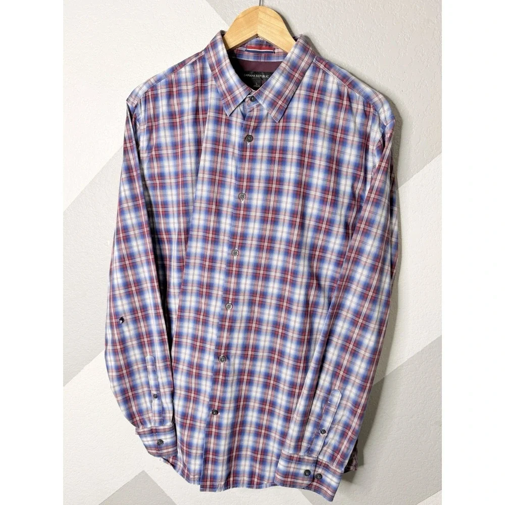 Banana Republic Mens Plaid Button Up Shirt Large Red Blue White Lightweight READ